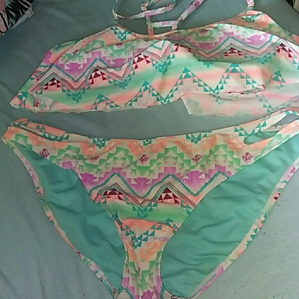 Bathing suit - Picture 1 of 4